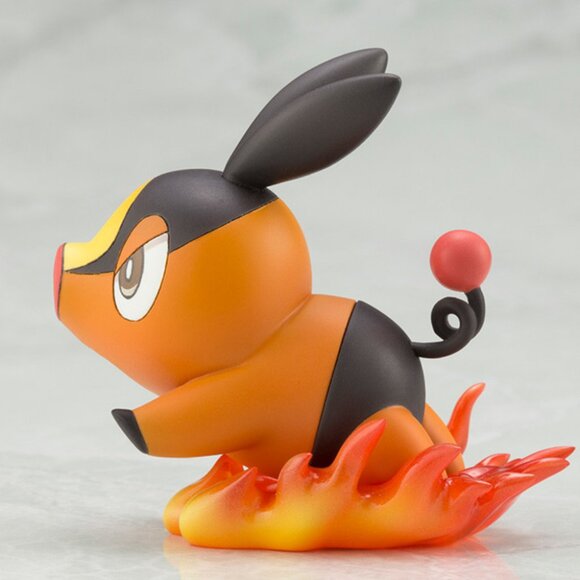 NWT Pokemon: Black & White - Hilda and Tepig 1/8 Figure - Picture 10 of 15